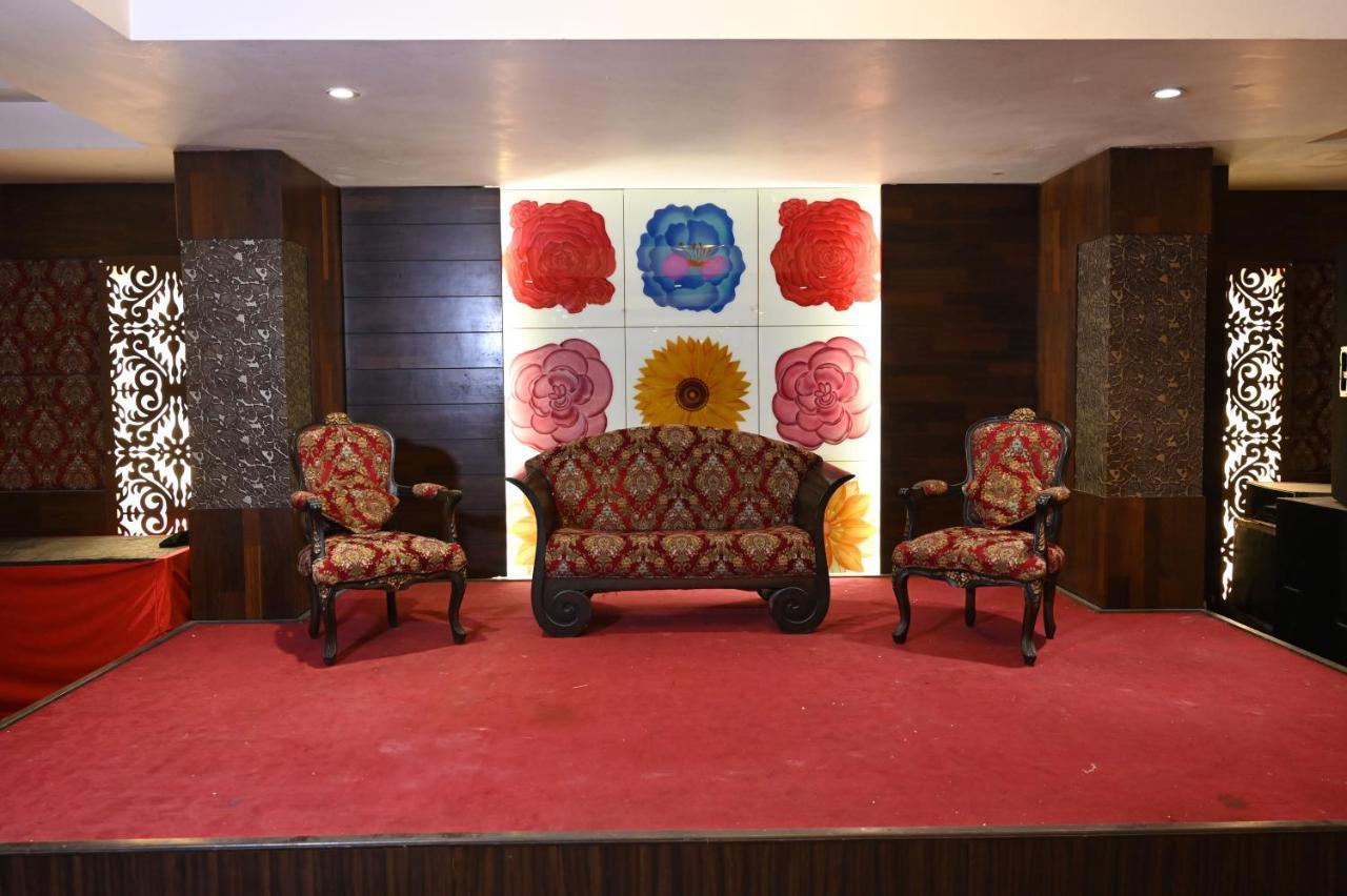 אמריצר Hotel Lawrence מראה חיצוני תמונה