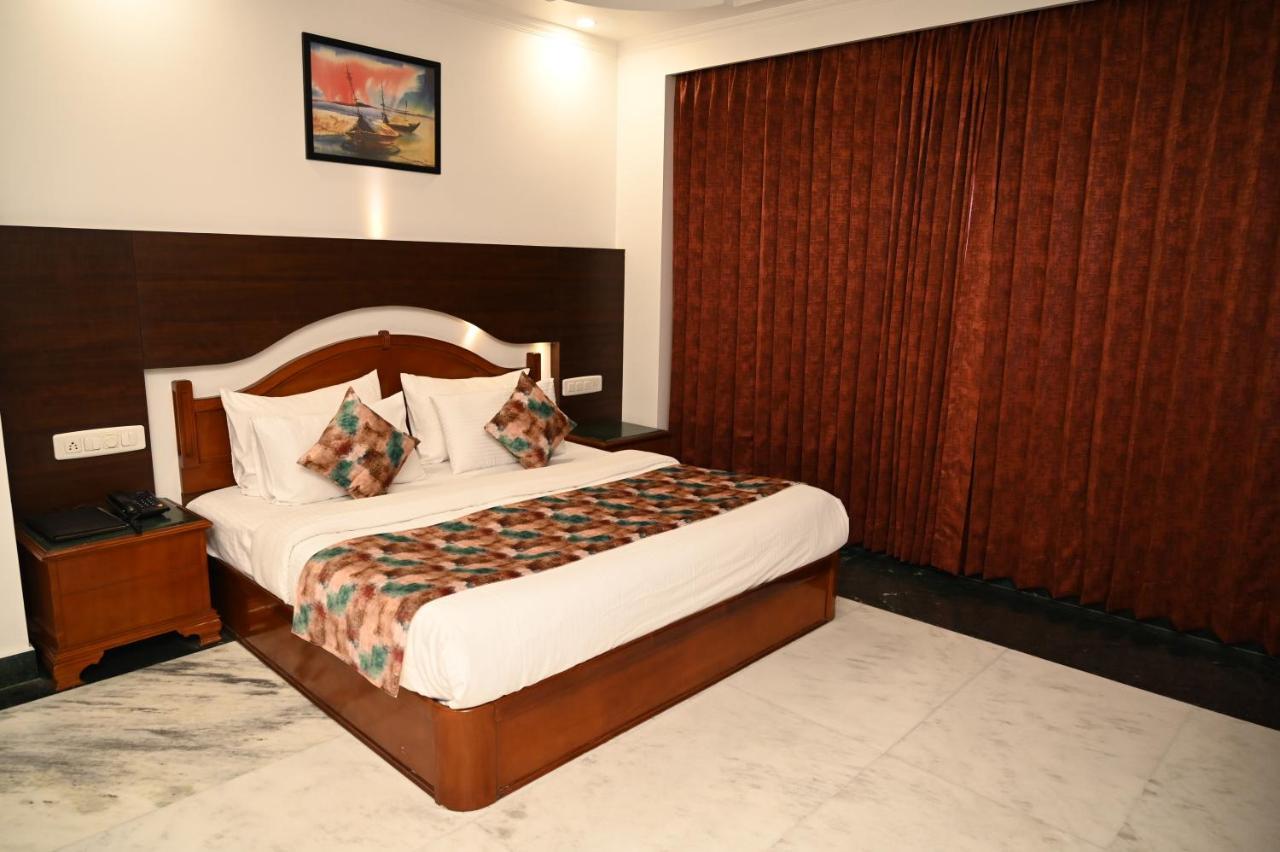 אמריצר Hotel Lawrence מראה חיצוני תמונה