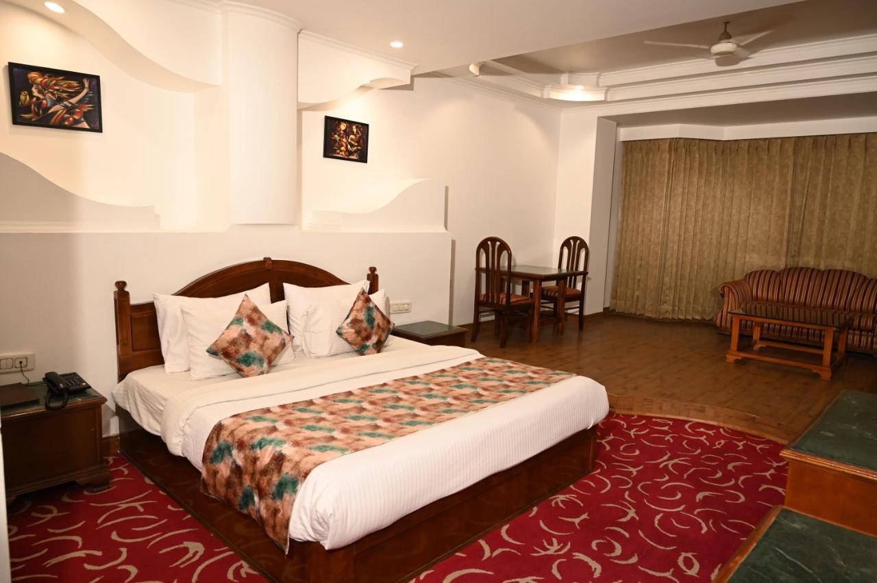 אמריצר Hotel Lawrence מראה חיצוני תמונה